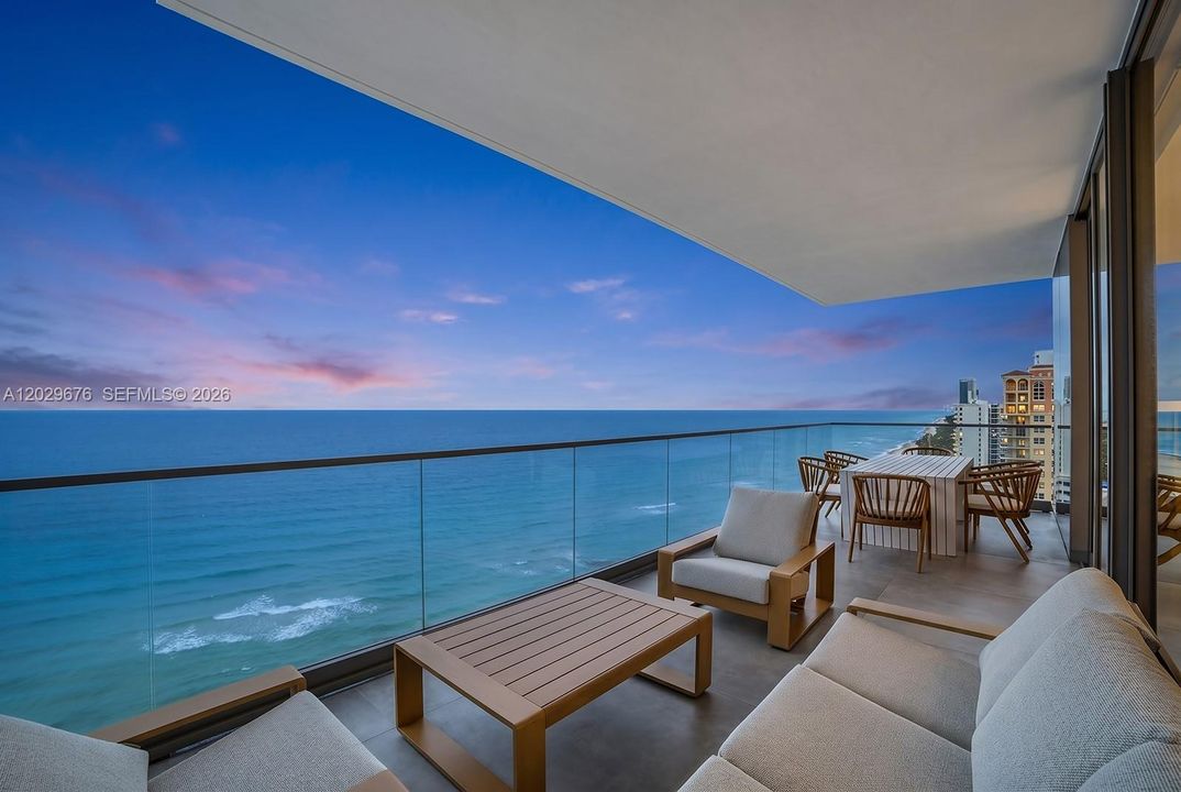 For Sale: $2,850,000 (3 beds, 3 baths, 2913 Square Feet)