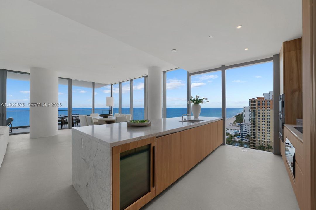 For Sale: $2,850,000 (3 beds, 3 baths, 2913 Square Feet)