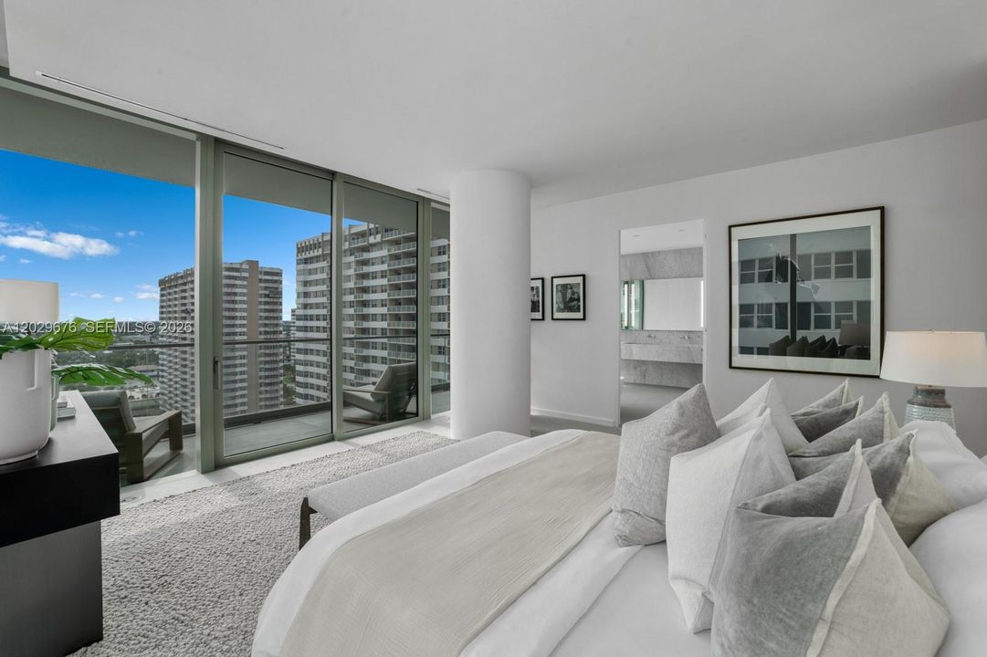 For Sale: $2,850,000 (3 beds, 3 baths, 2913 Square Feet)