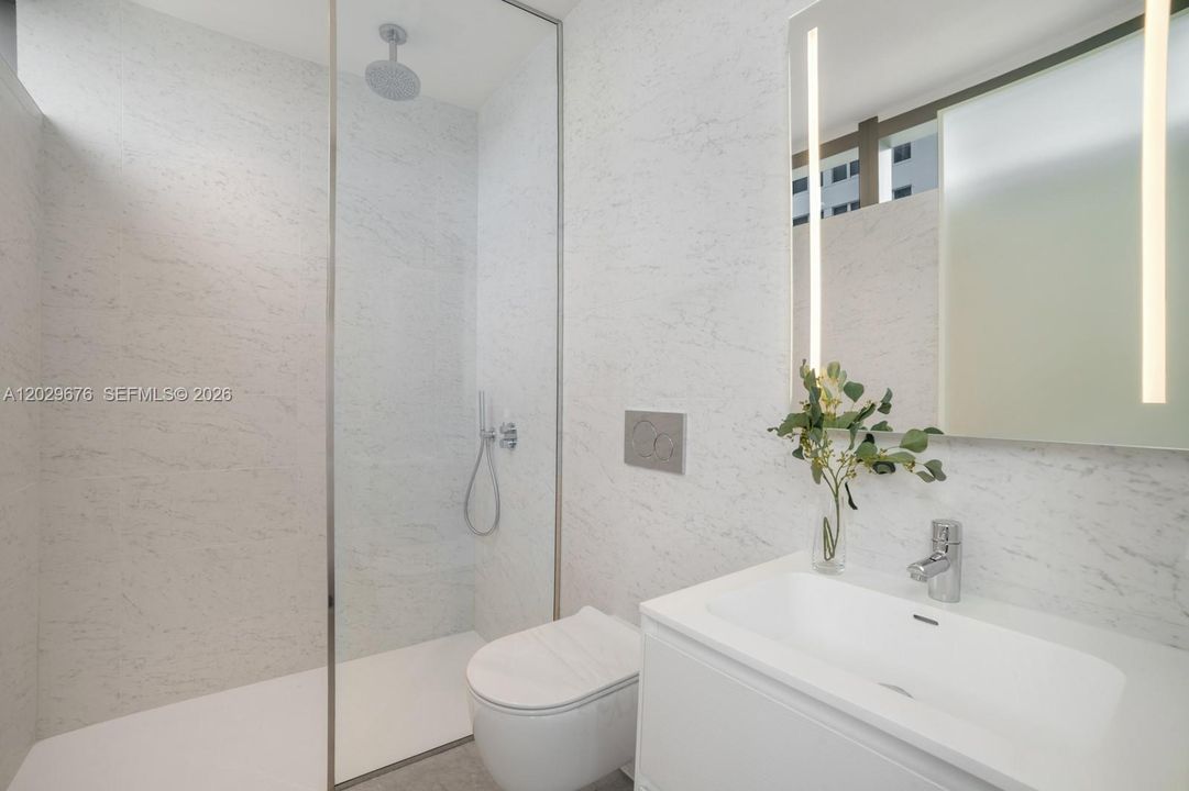 For Sale: $2,850,000 (3 beds, 3 baths, 2913 Square Feet)