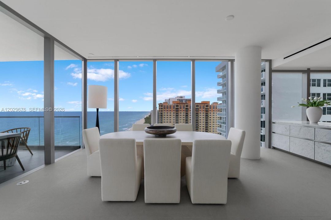 For Sale: $2,850,000 (3 beds, 3 baths, 2913 Square Feet)