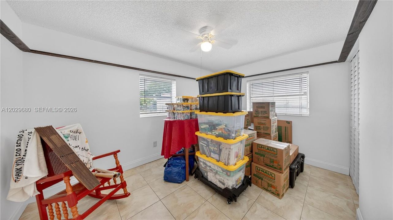 2nd bedroom