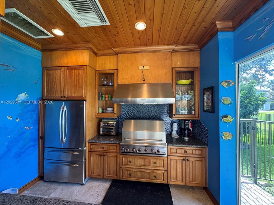 В аренду: $17,900 (6 спален, 6 ванн, 5545 Квадратных фут)
