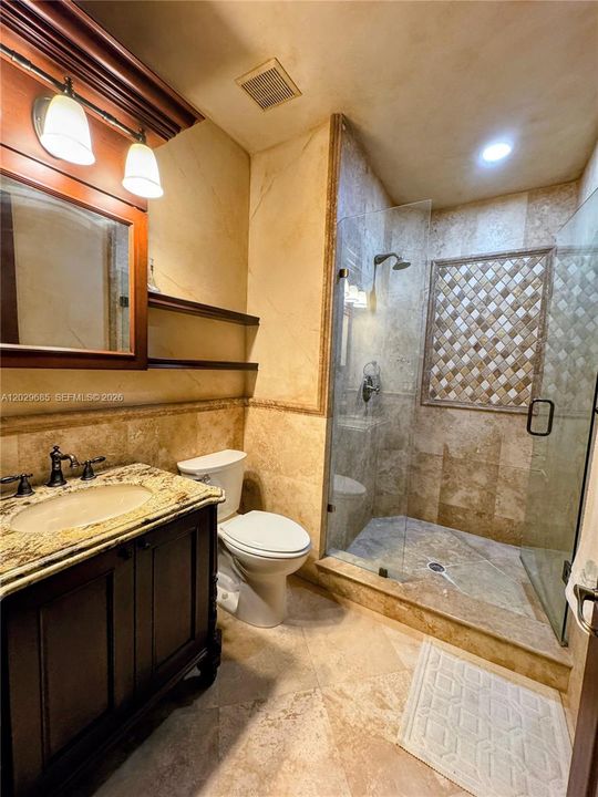 В аренду: $17,900 (6 спален, 6 ванн, 5545 Квадратных фут)