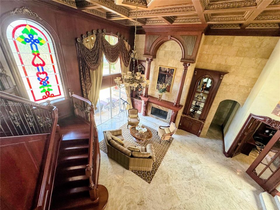 В аренду: $17,900 (6 спален, 6 ванн, 5545 Квадратных фут)