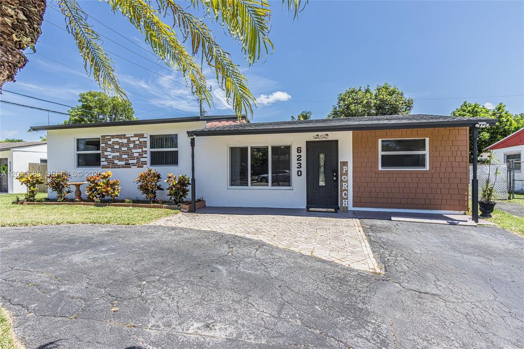 For Sale: $475,000 (4 beds, 2 baths, 1280 Square Feet)