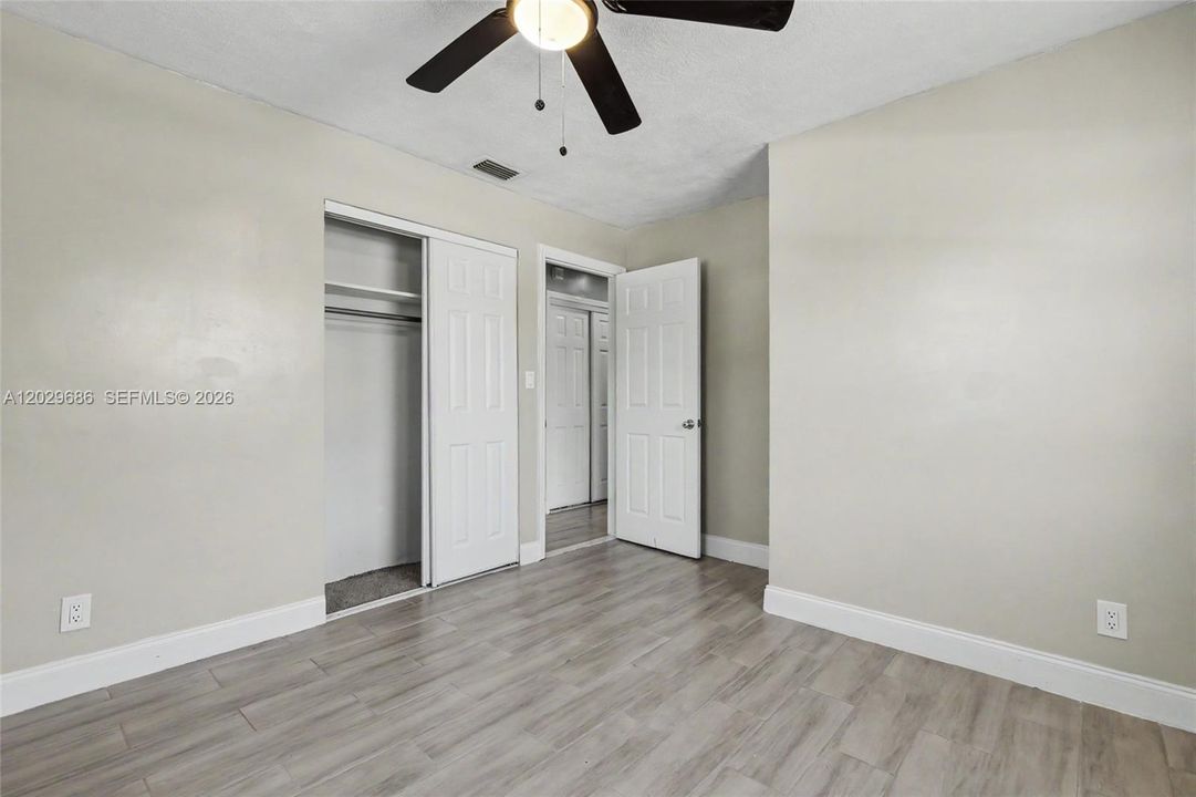 For Sale: $475,000 (4 beds, 2 baths, 1280 Square Feet)