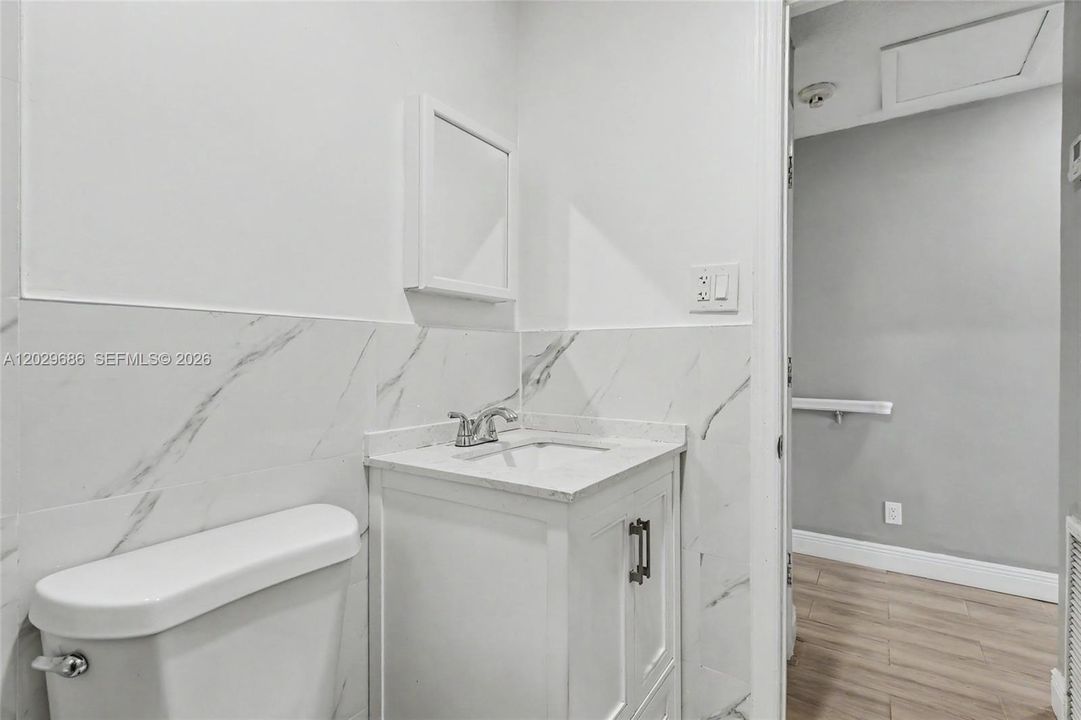 For Sale: $475,000 (4 beds, 2 baths, 1280 Square Feet)