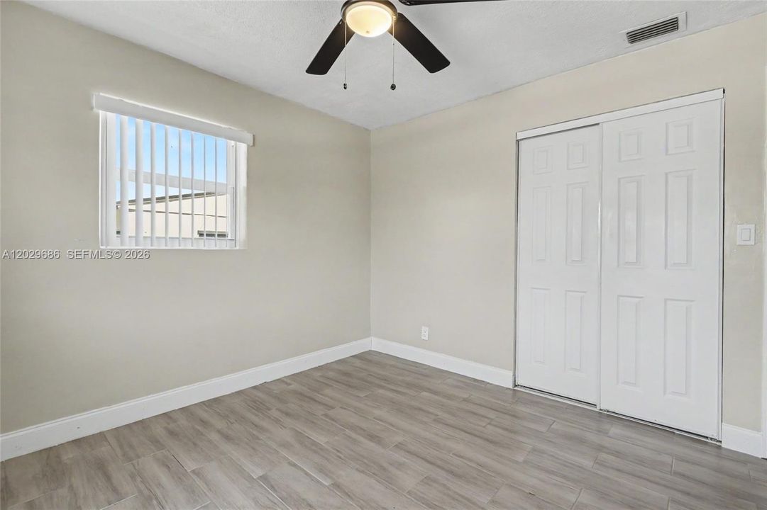 For Sale: $475,000 (4 beds, 2 baths, 1280 Square Feet)
