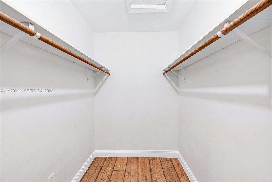 En Venta: $675,000 (3 camas, 2 baños, 2290 Pies cuadrados)