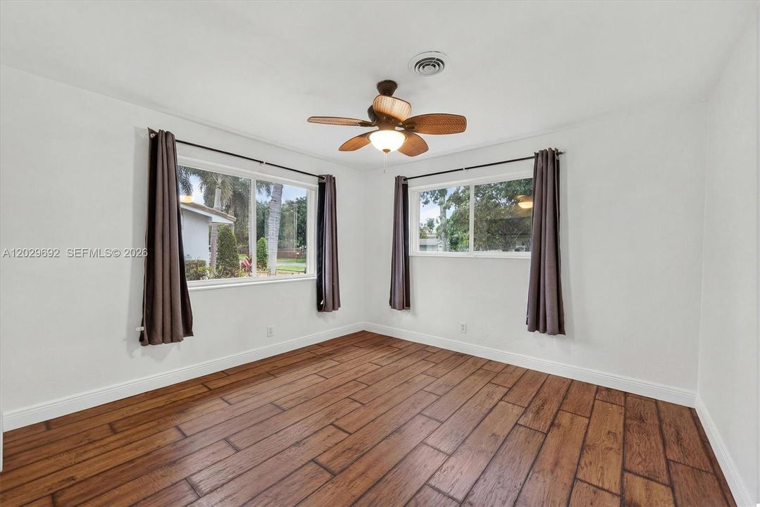 En Venta: $675,000 (3 camas, 2 baños, 2290 Pies cuadrados)
