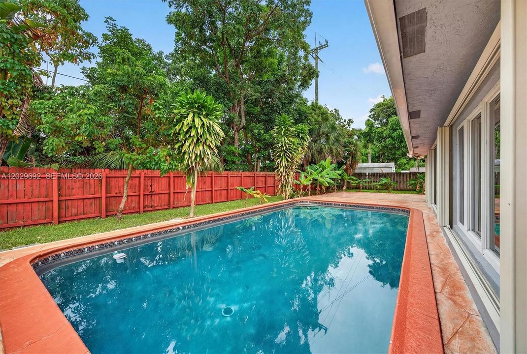 En Venta: $675,000 (3 camas, 2 baños, 2290 Pies cuadrados)