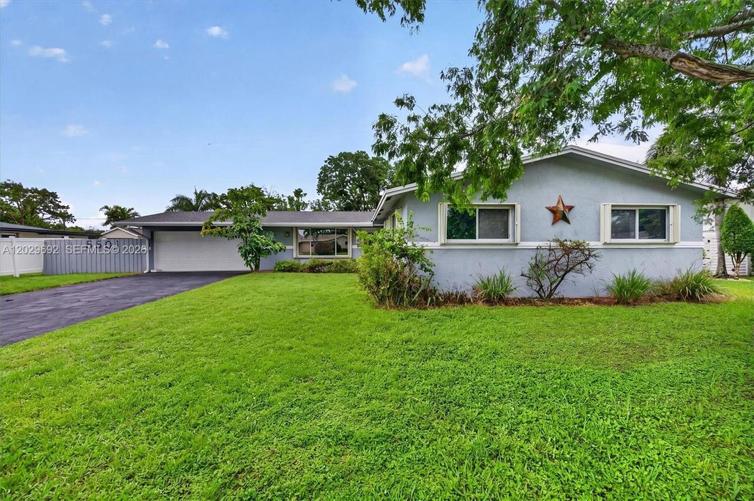 En Venta: $675,000 (3 camas, 2 baños, 2290 Pies cuadrados)