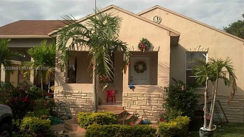 Activo con contrato: $280,000 (4 camas, 2 baños, 1220 Pies cuadrados)