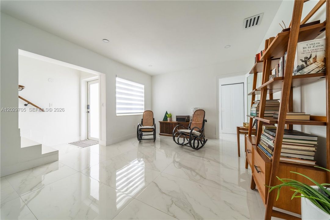 For Sale: $939,000 (4 beds, 4 baths, 2204 Square Feet)