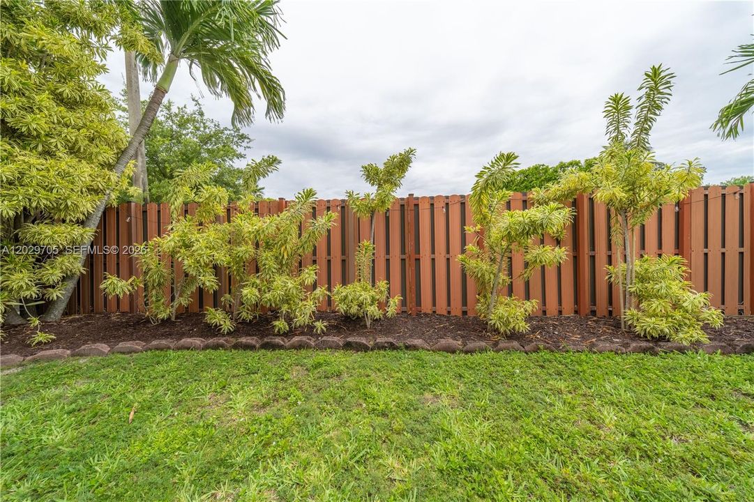 For Sale: $939,000 (4 beds, 4 baths, 2204 Square Feet)