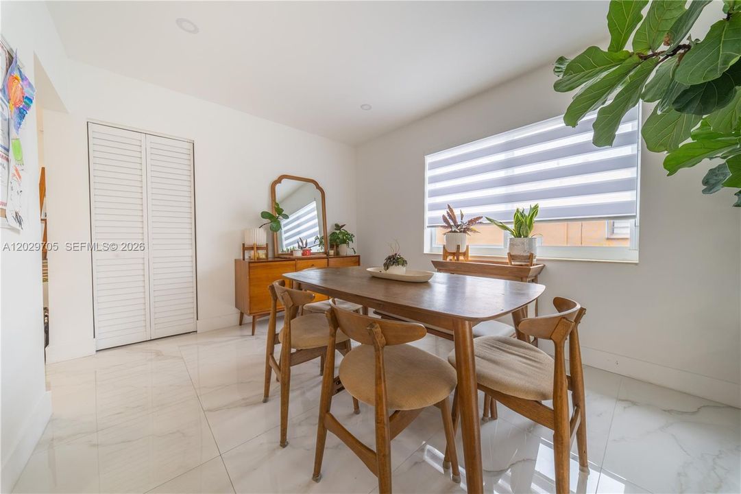 For Sale: $939,000 (4 beds, 4 baths, 2204 Square Feet)