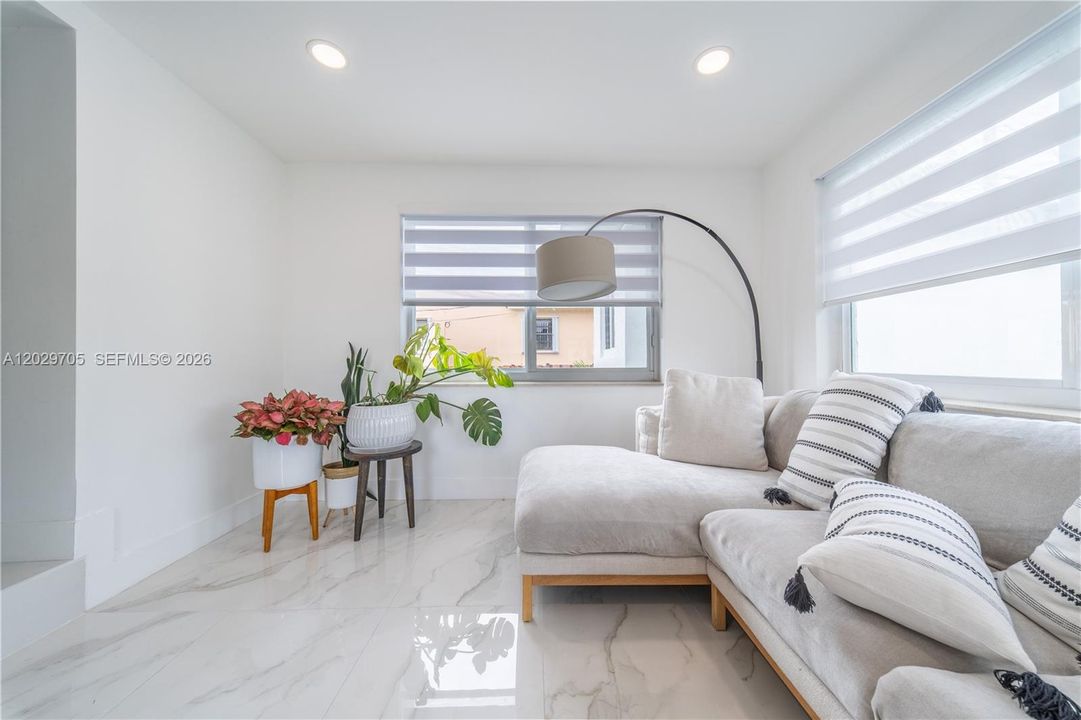 For Sale: $939,000 (4 beds, 4 baths, 2204 Square Feet)