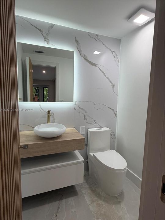 В аренду: $10,500 (4 спален, 2 ванн, 2456 Квадратных фут)