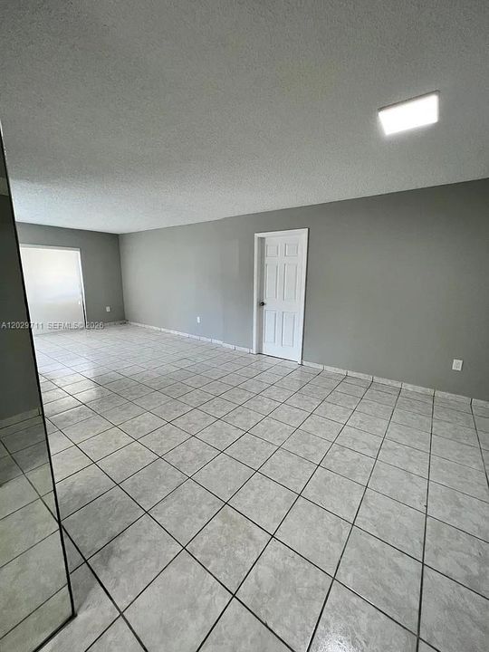 Activo con contrato: $299,000 (2 camas, 2 baños, 1170 Pies cuadrados)