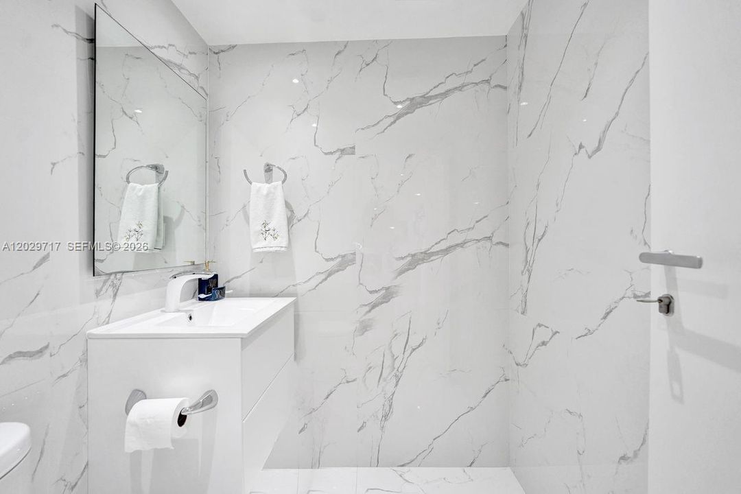 Guest bathroom.