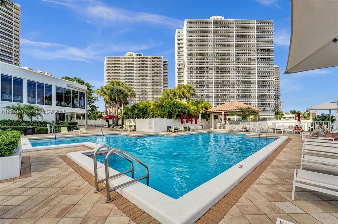 For Rent: $6,200 (2 beds, 2 baths, 1560 Square Feet)