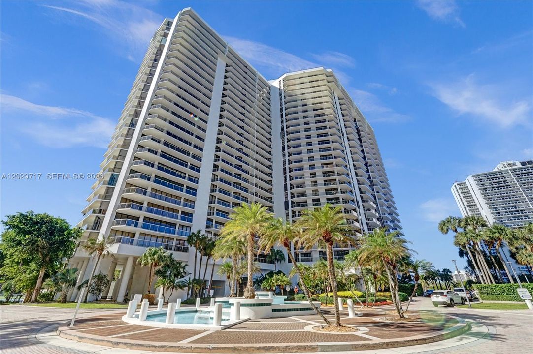 For Rent: $6,200 (2 beds, 2 baths, 1560 Square Feet)
