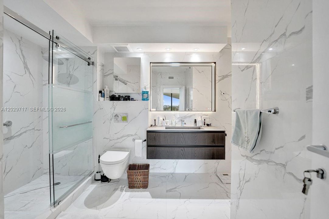 For Rent: $6,200 (2 beds, 2 baths, 1560 Square Feet)