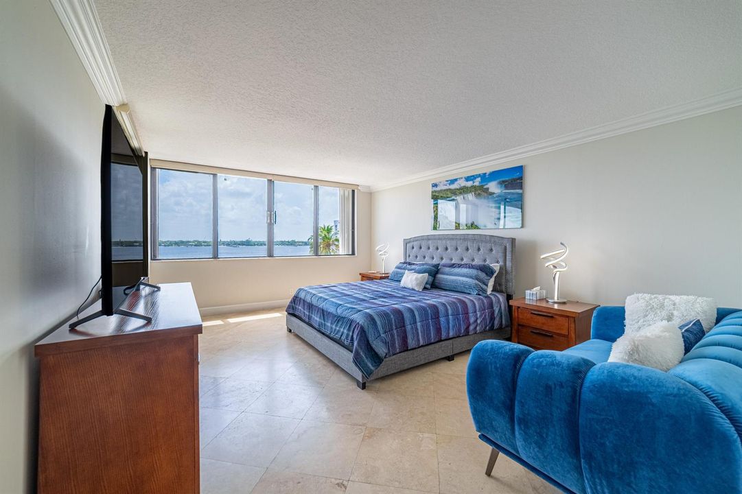 Bedroom1-B