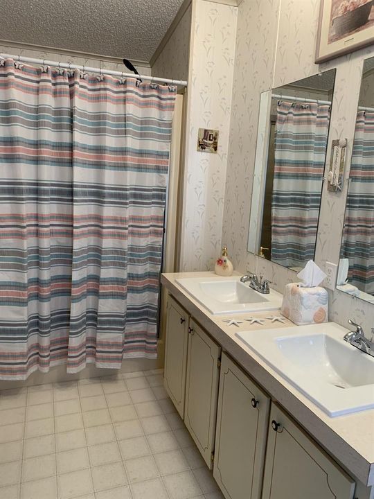 Master Bathroom 3
