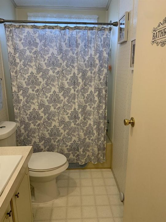 Guest Bathroom 3