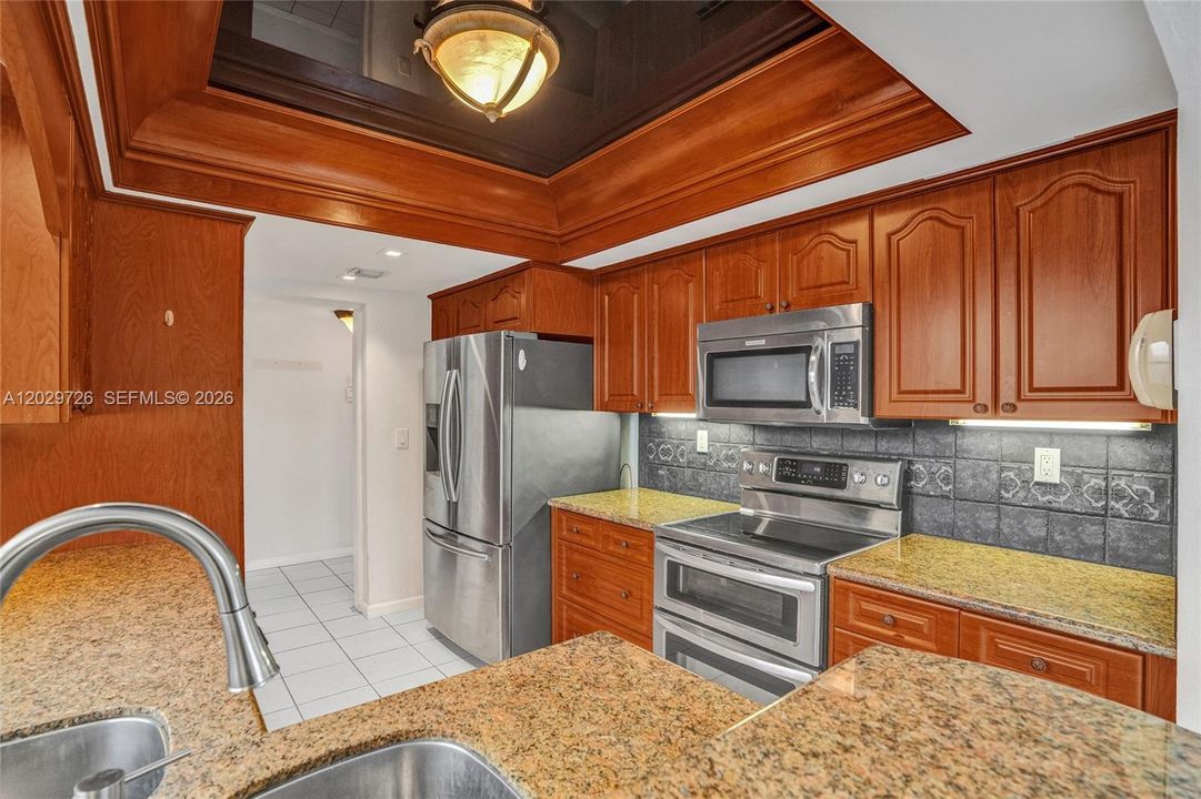 For Sale: $145,000 (3 beds, 2 baths, 1370 Square Feet)