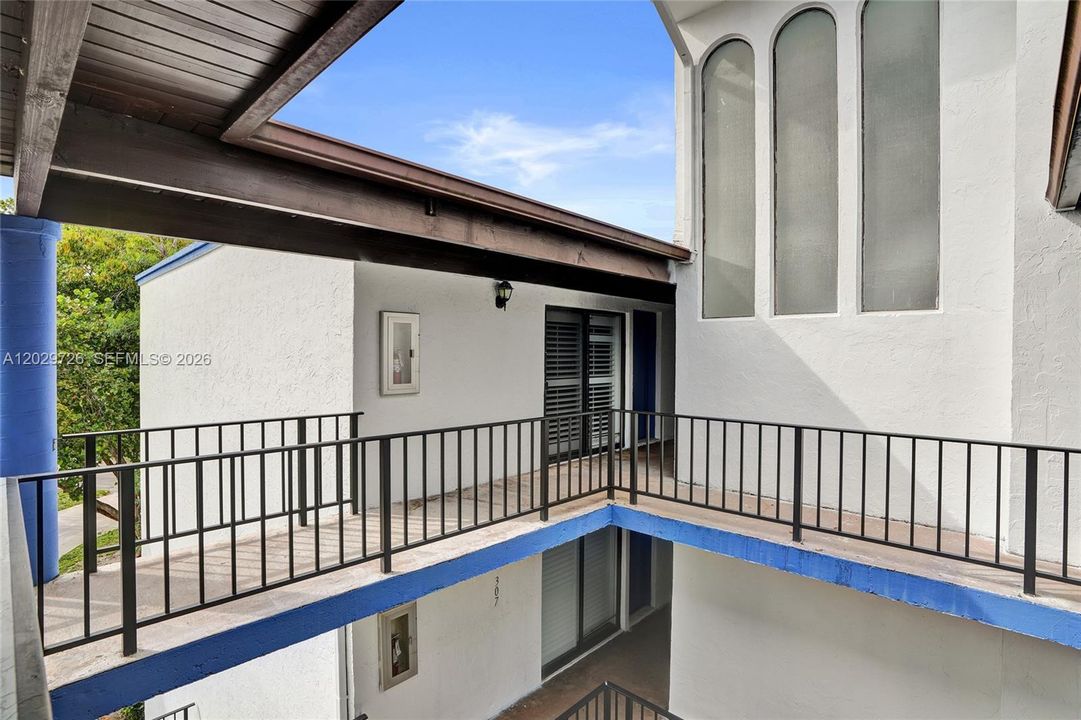 For Sale: $145,000 (3 beds, 2 baths, 1370 Square Feet)