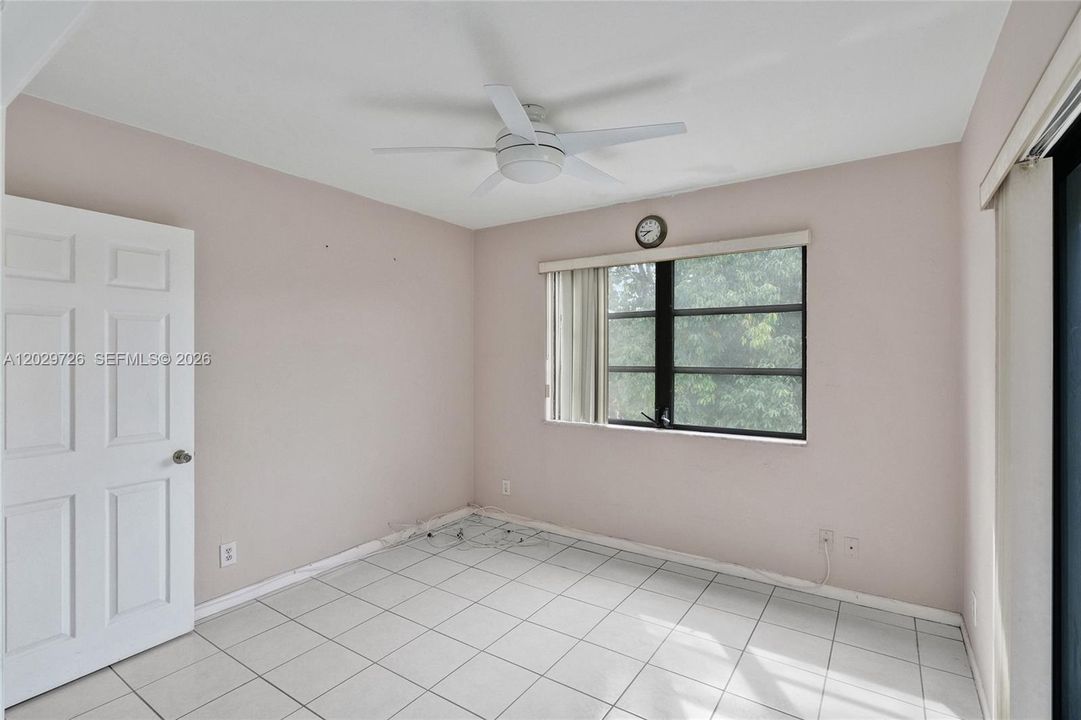 For Sale: $145,000 (3 beds, 2 baths, 1370 Square Feet)