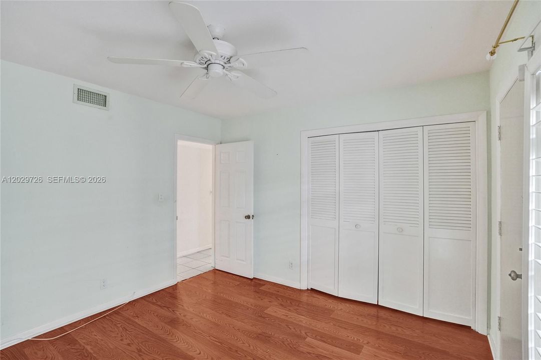 For Sale: $145,000 (3 beds, 2 baths, 1370 Square Feet)