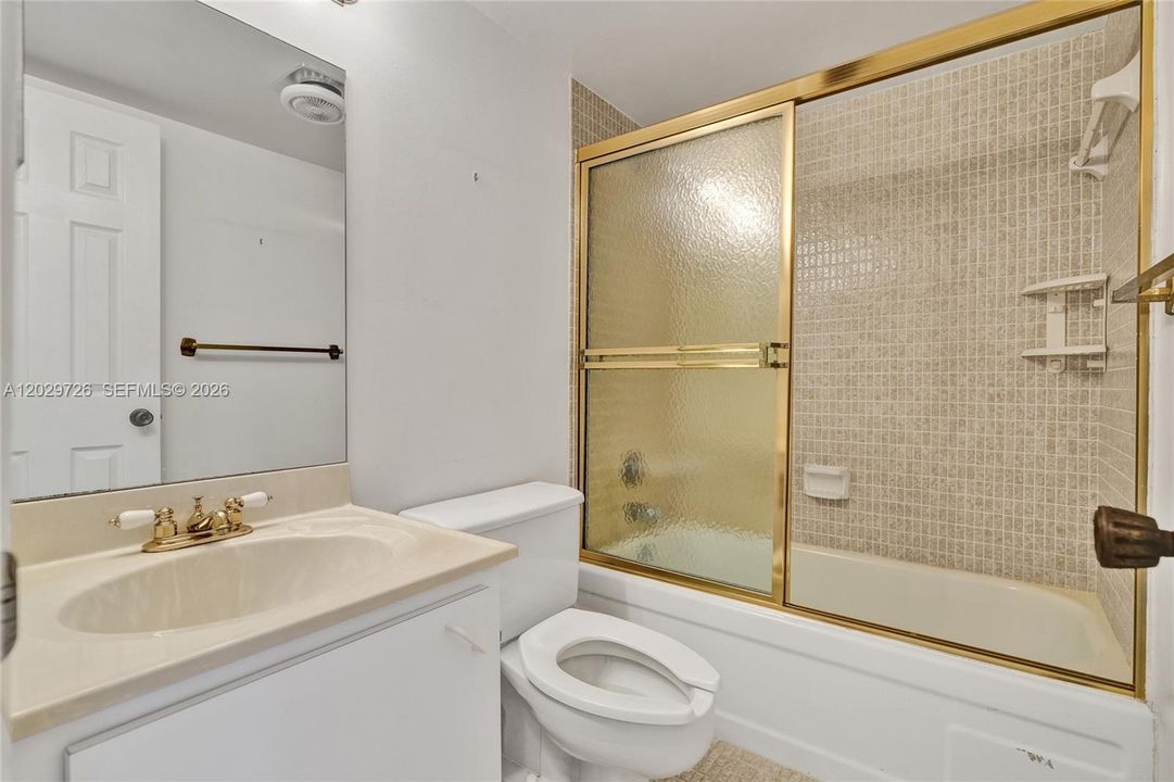 For Sale: $145,000 (3 beds, 2 baths, 1370 Square Feet)