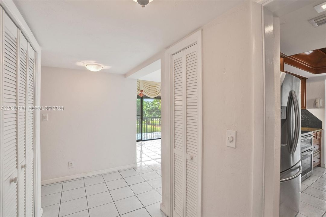 For Sale: $145,000 (3 beds, 2 baths, 1370 Square Feet)