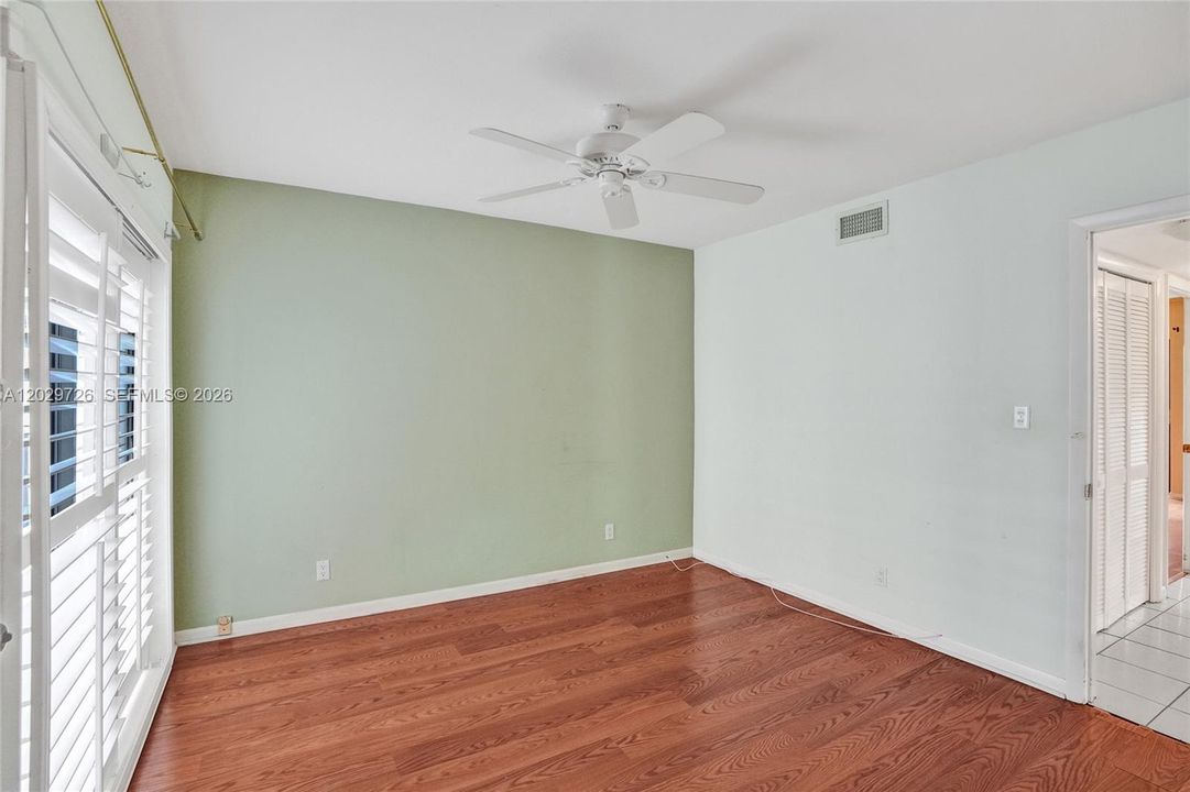 For Sale: $145,000 (3 beds, 2 baths, 1370 Square Feet)