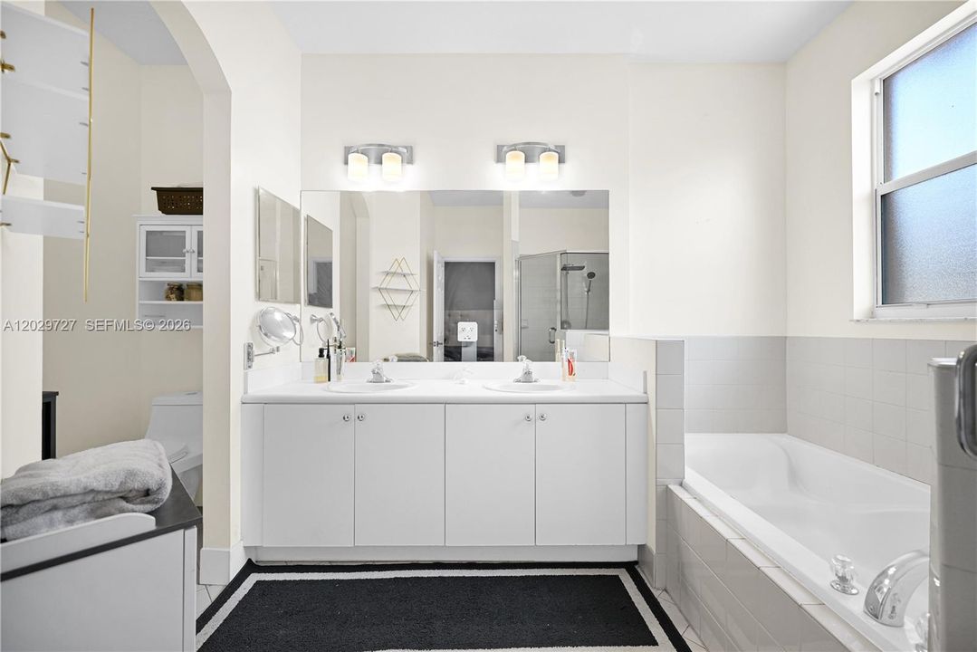 For Sale: $529,900 (3 beds, 2 baths, 1670 Square Feet)