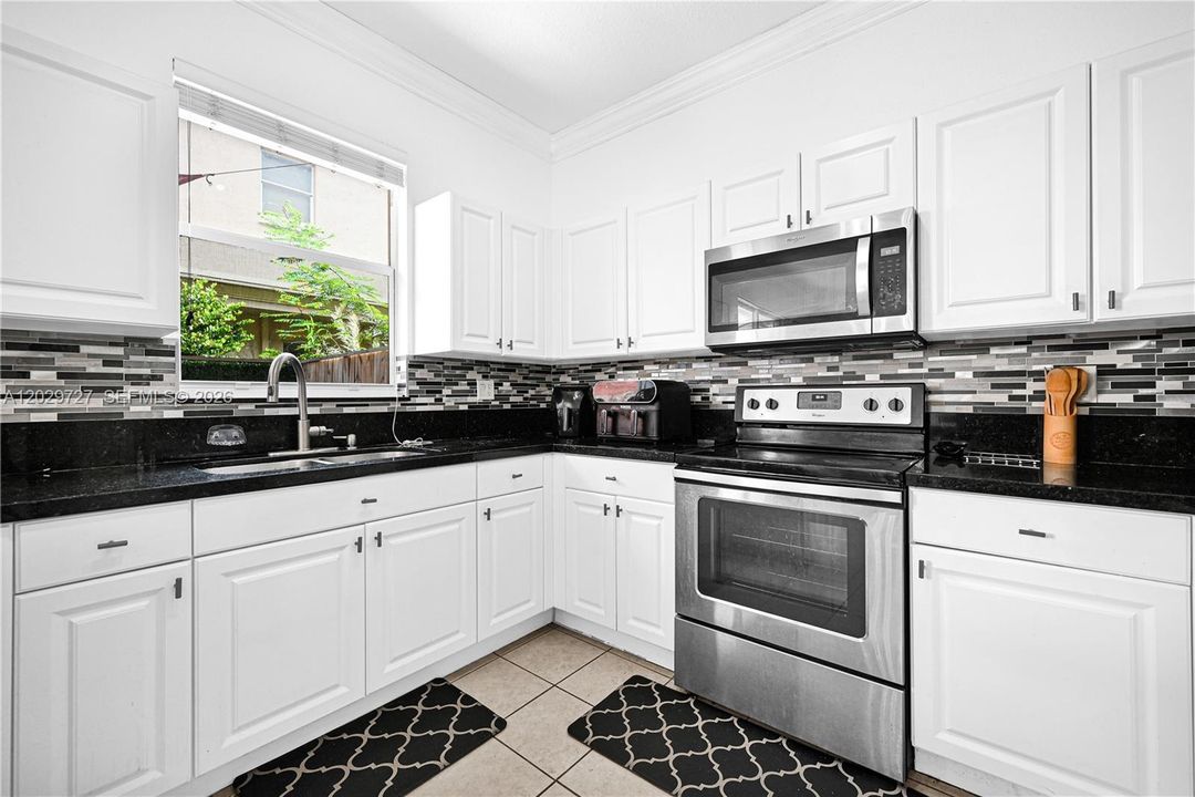 For Sale: $529,900 (3 beds, 2 baths, 1670 Square Feet)