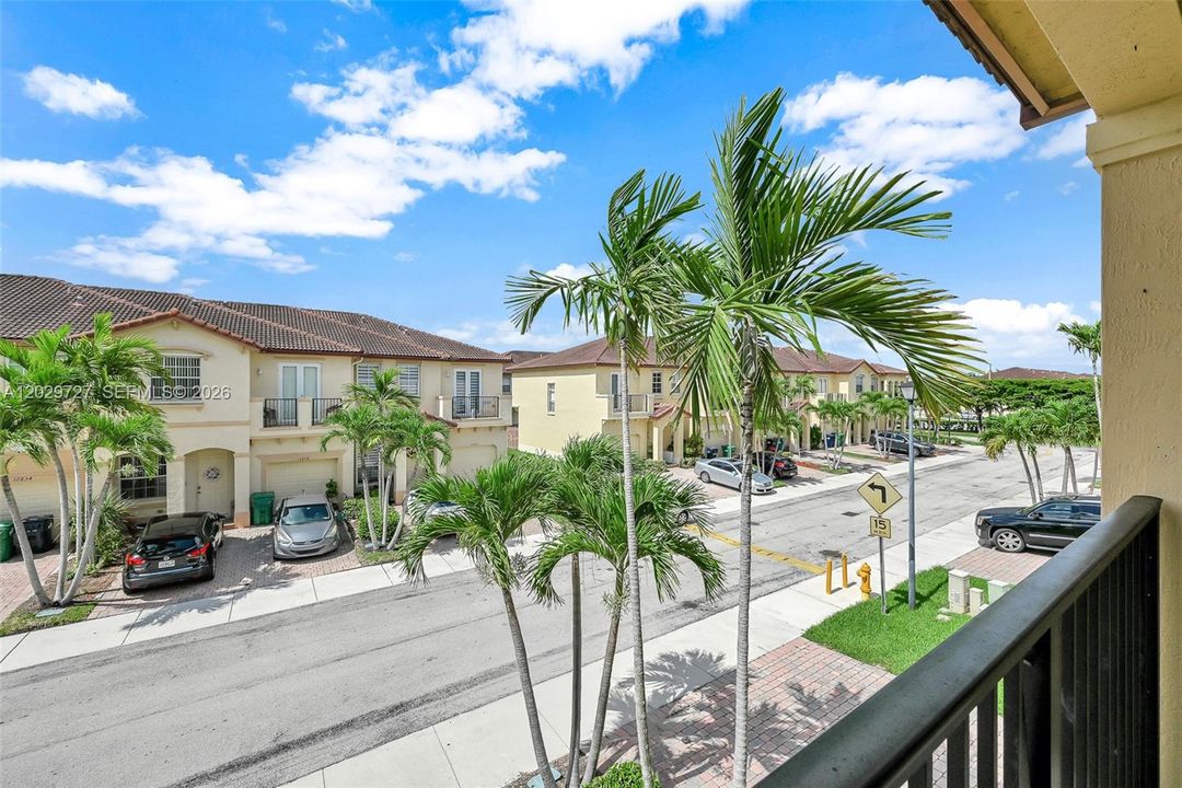 For Sale: $529,900 (3 beds, 2 baths, 1670 Square Feet)