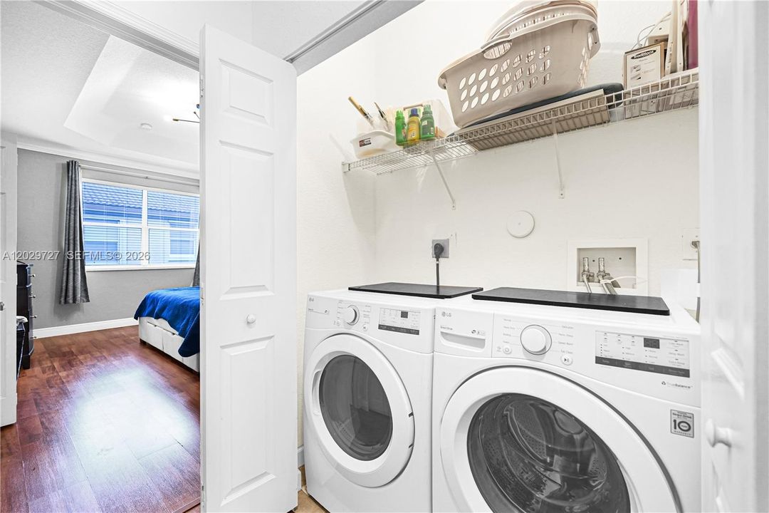 For Sale: $529,900 (3 beds, 2 baths, 1670 Square Feet)