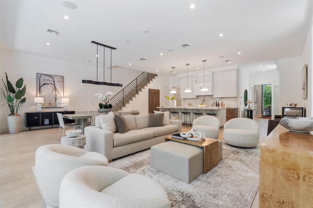 Active With Contract: $2,950,000 (3 beds, 3 baths, 2958 Square Feet)
