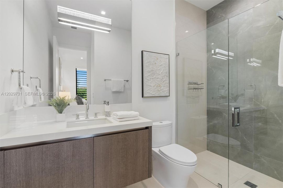 Active With Contract: $2,950,000 (3 beds, 3 baths, 2958 Square Feet)