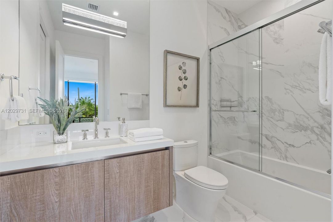 Active With Contract: $2,950,000 (3 beds, 3 baths, 2958 Square Feet)