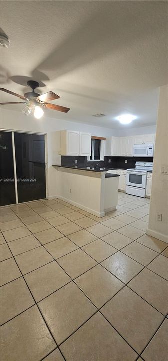 For Rent: $3,150 (3 beds, 2 baths, 1212 Square Feet)