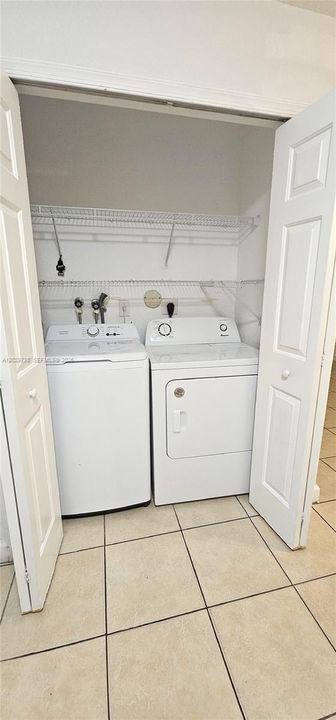 For Rent: $3,150 (3 beds, 2 baths, 1212 Square Feet)