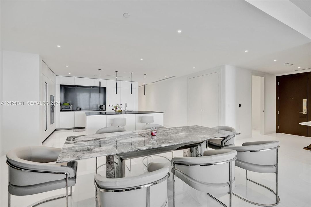 For Sale: $4,475,000 (5 beds, 5 baths, 3214 Square Feet)