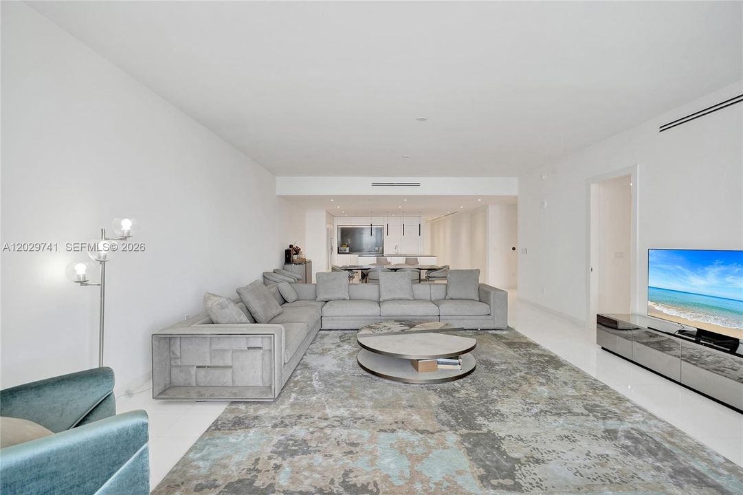 For Sale: $4,475,000 (5 beds, 5 baths, 3214 Square Feet)