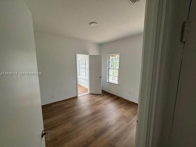 En Venta: $649,000 (4 camas, 2 baños, 1120 Pies cuadrados)